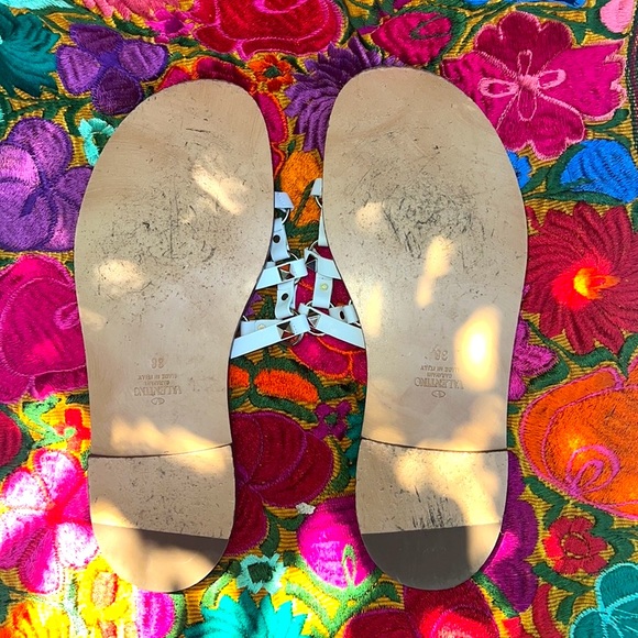 Valentino Garavani White / Gold Rock Stud Slide Sandals with Box & Dust Bag - Picture 6 of 13